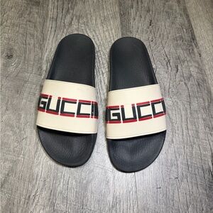 Women’s Gucci slides